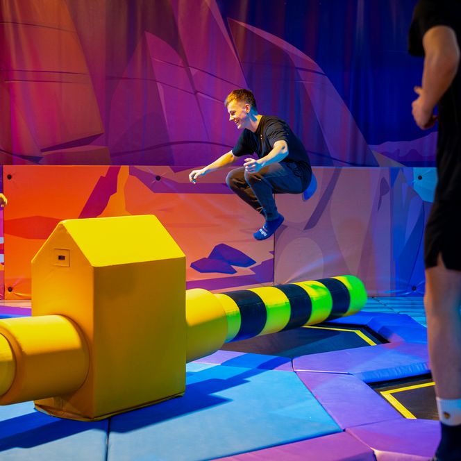 Space Magic Aurich Jump Hall