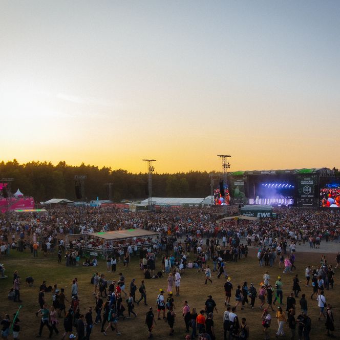 Blick über das abendliche Hurricane-Festivalgelände
