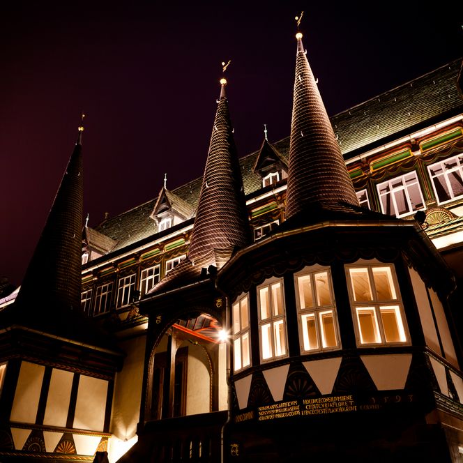 Das alte Rathaus von Einbeck bei Nacht