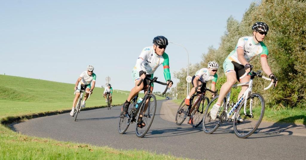4 personen zelt 2+2+innenraum familienzelt camping FastPitch Victoria Falls BlackOut – in 3 Minuten aufgebaut – Campingaz & Coleman Marke:Tommasini dec-bogo ZÜNDAPP E-Bike City »Z510«,