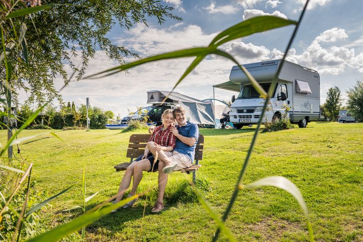 Wohnmobil an der Weser
