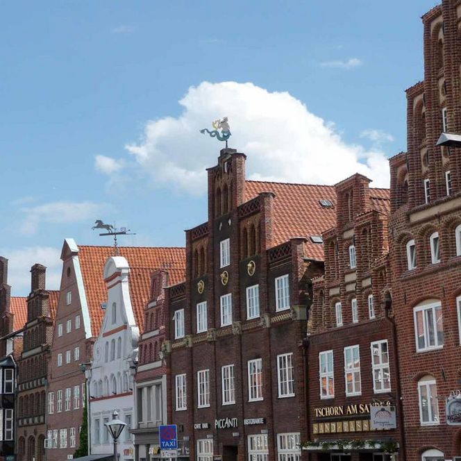 Verzierte Dachgiebel in Lüneburg.