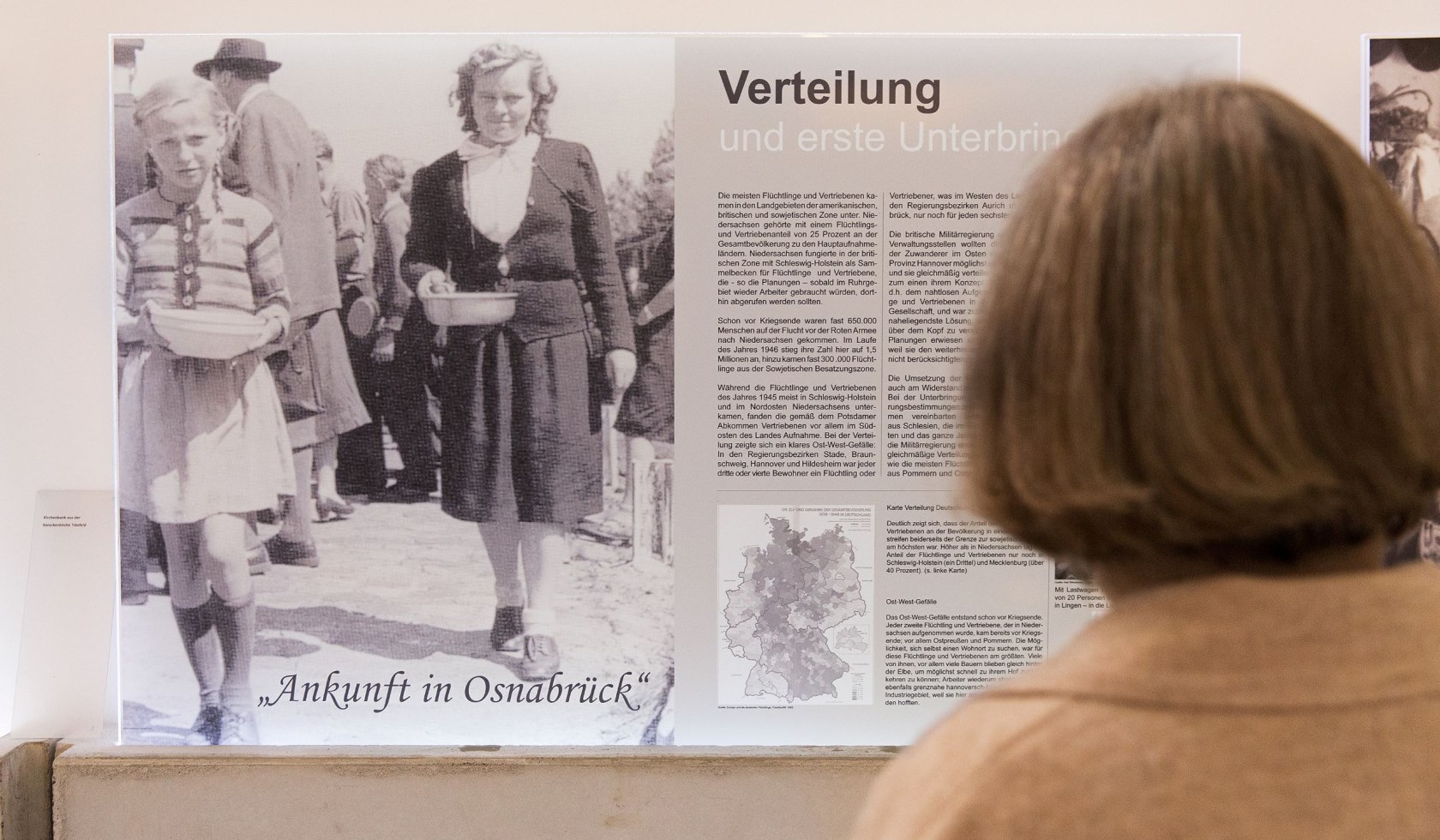 Erklärtafel zu Verteilung und Unterbringung der Geflüchteten, © Dokumentationsstätte Gnadenkirche Tidofeld/ Stefan Heinze