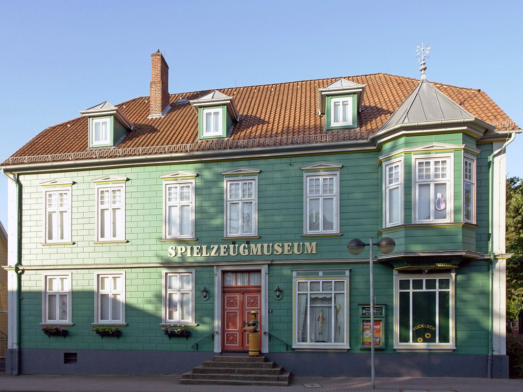 Außenansicht des Spielmuseum Soltau, © Soltau-Touristik / Jörg Hornbostel