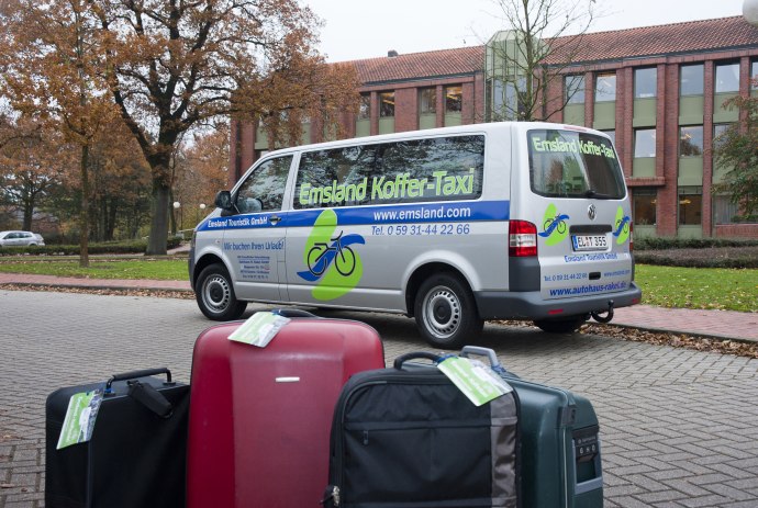 Das Emsland Koffertaxi bringt Ihr Gepäck zum nächsten Hotel, © Emsland Touristik