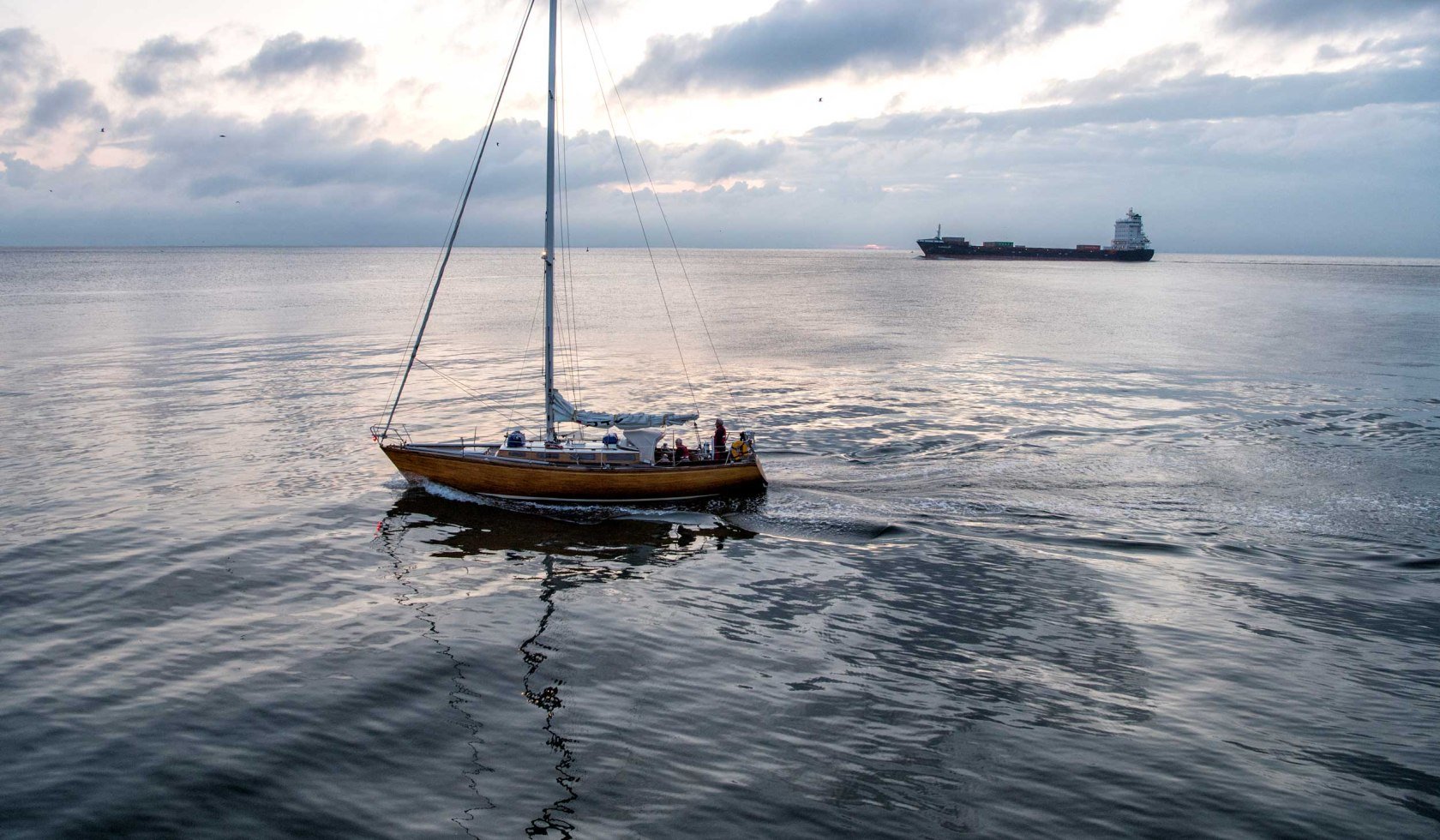 Einmaster auf der Nordsee vor Cuxhaven, © Cuxland-Tourismus
