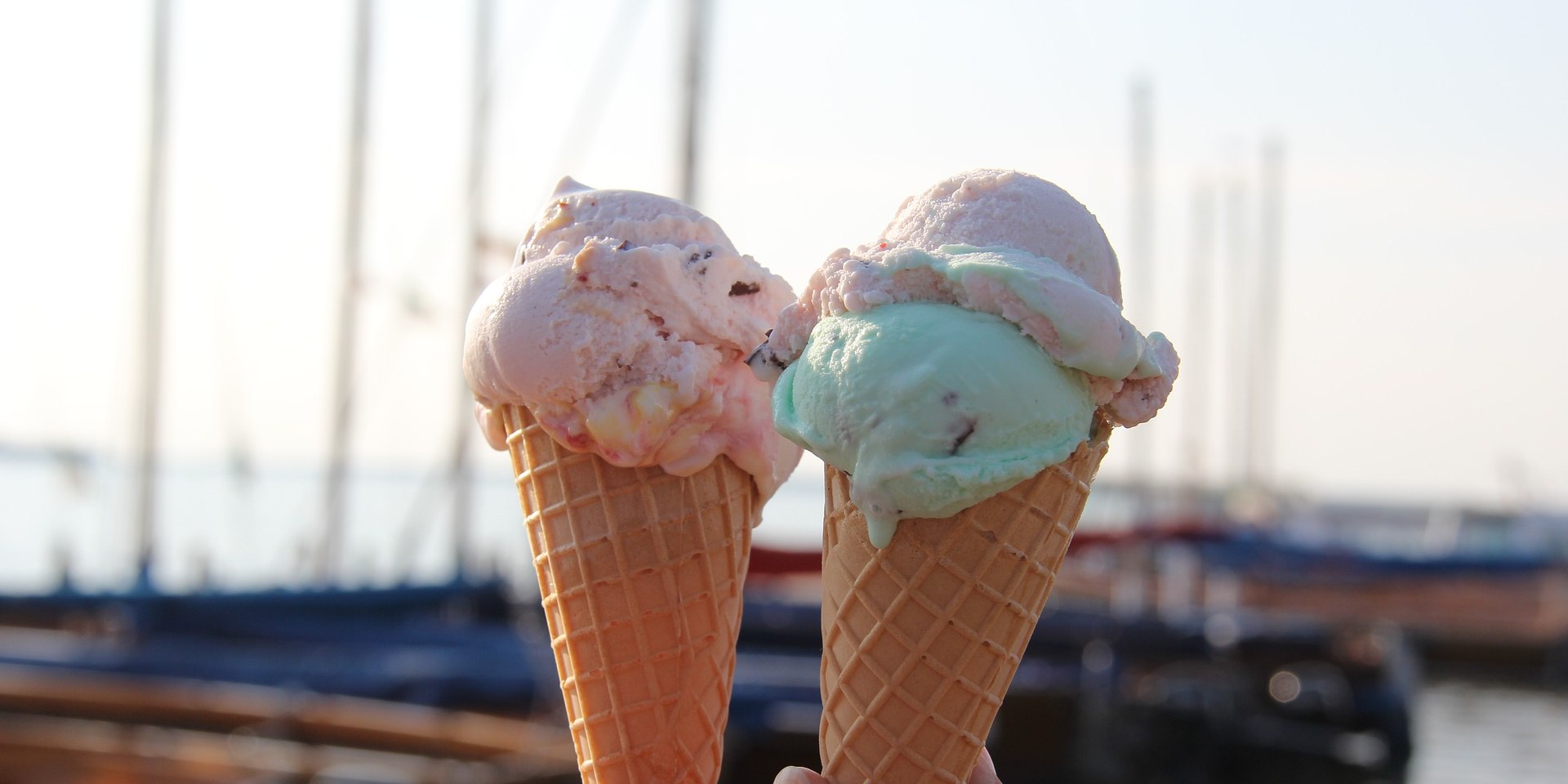 Leckeres Eis im Sommer am Steg genießen., © Pixabay