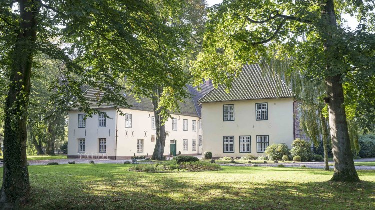 Schloss Neuenburg, © Friesland-Touristik Gemeinschaft / Martin Stöver