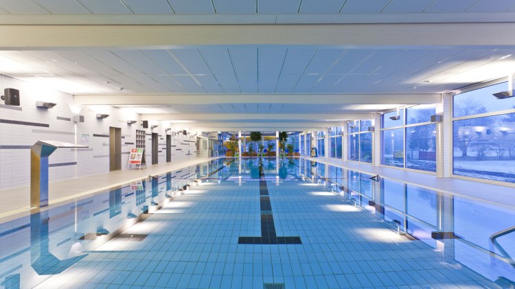 Schwimmbecken Hallenbad, © bnn GmbH