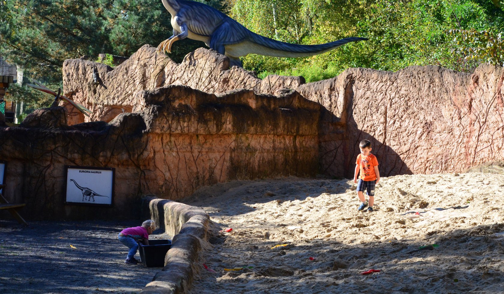 Spielende Kinder im Dinosaurier-Park Münchehagen, © Elischeba Wilde