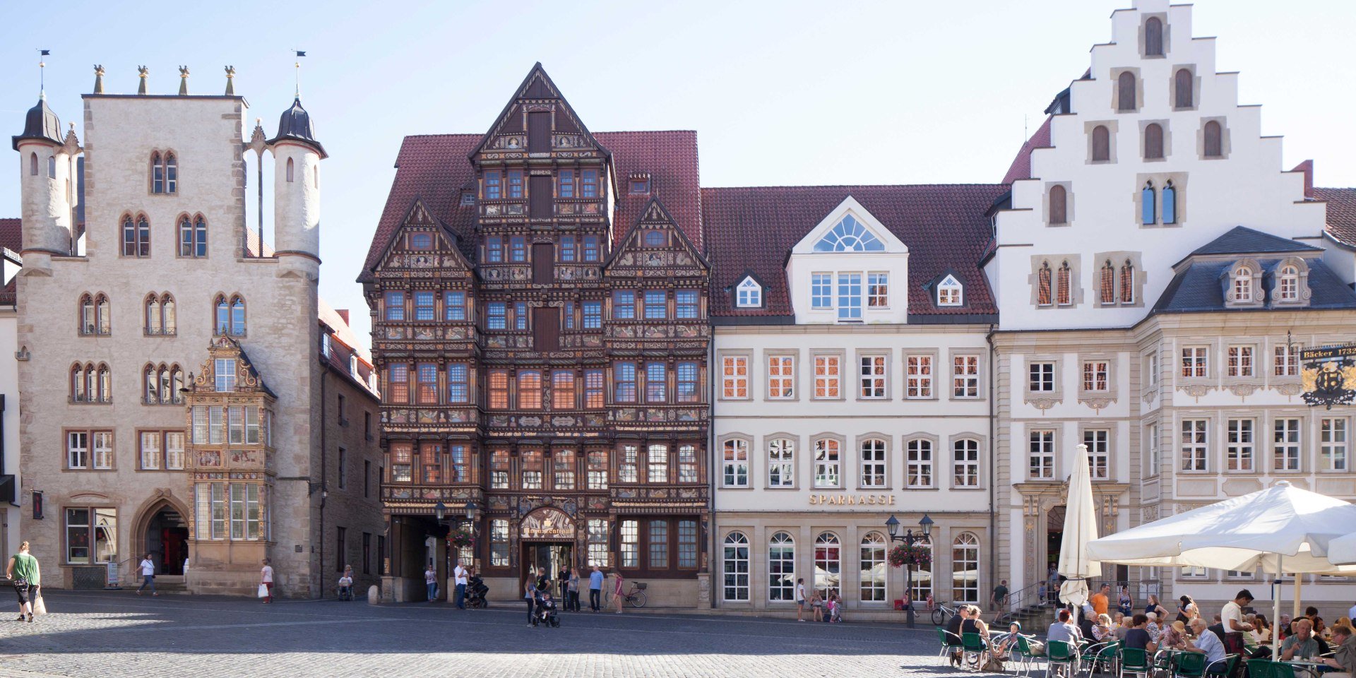 Der Marktplatz mit Tempelhaus und Wedekindhaus in Hildesheim, © TMN/Torsten Krüger