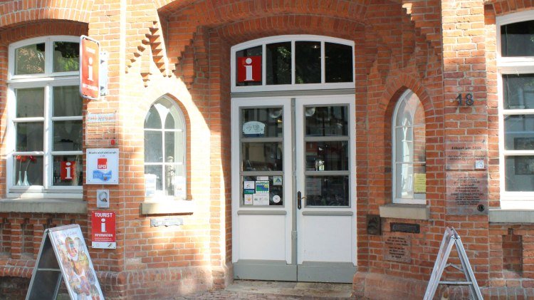 Eingang der Tourist-Information Nienburg, © Mittelweser-Touristik GmbH
