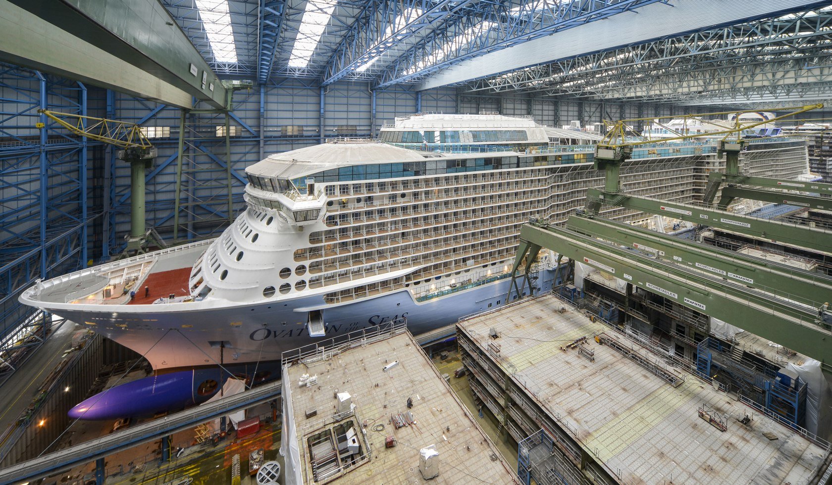 Schiff im Baudock der Meyer Werft, © Papenburg Marketing GmbH