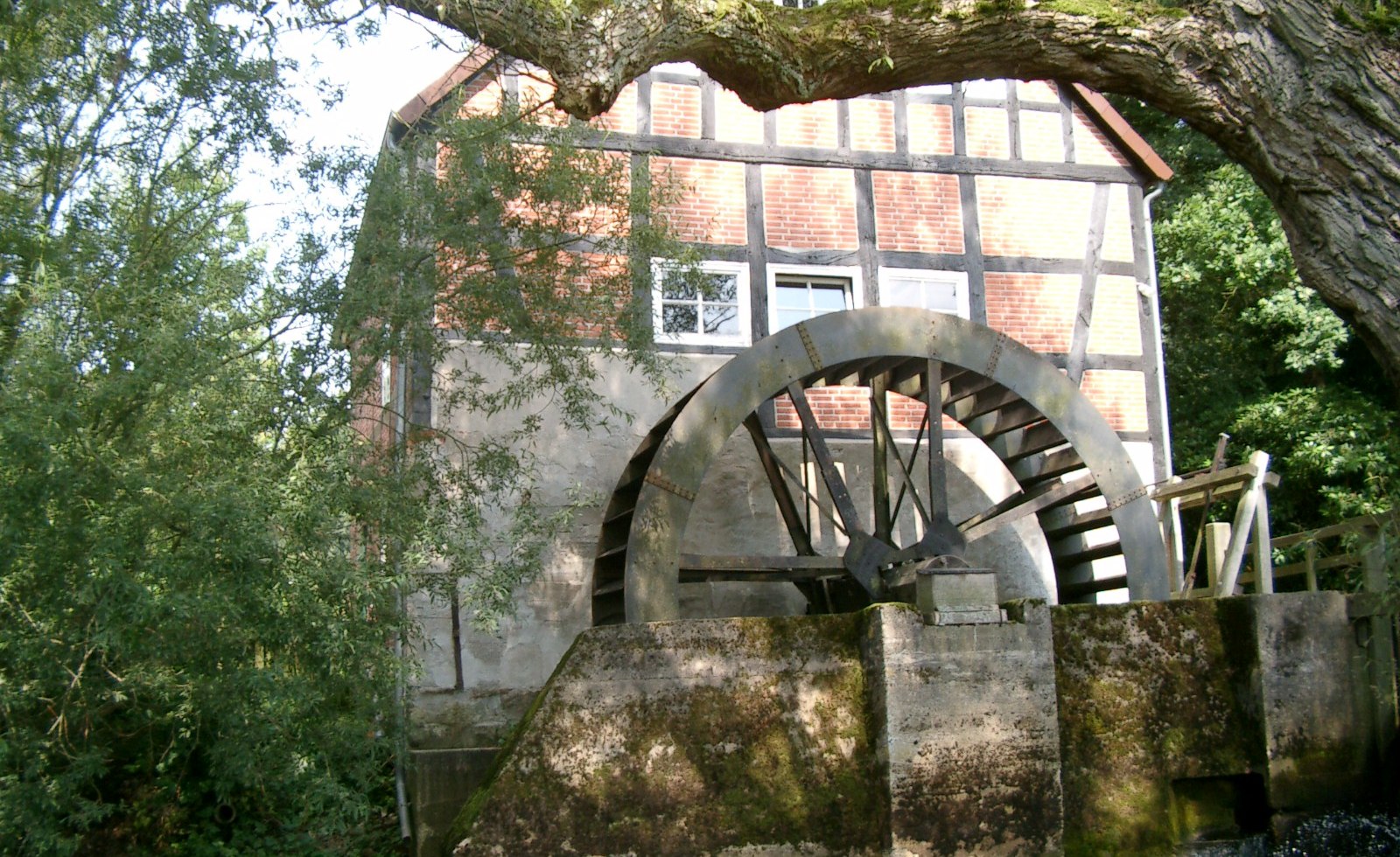 Die Wassermühle Stuckenborstel, © Touristikverband Landkreis Rotenburg zwischen Heide und Nordsee e.V./ P. Welz
