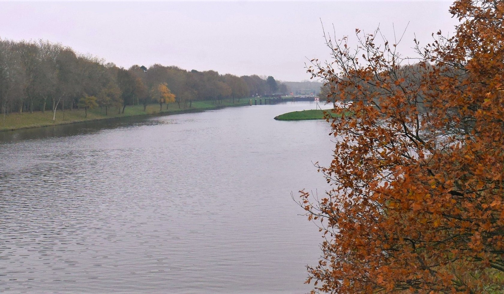 Dörpen – Dortmund-Ems-Kanal in landschaftlicher Naturidylle, © TourismusMarketing Niedersachsen GmbH/Kerstin Paar