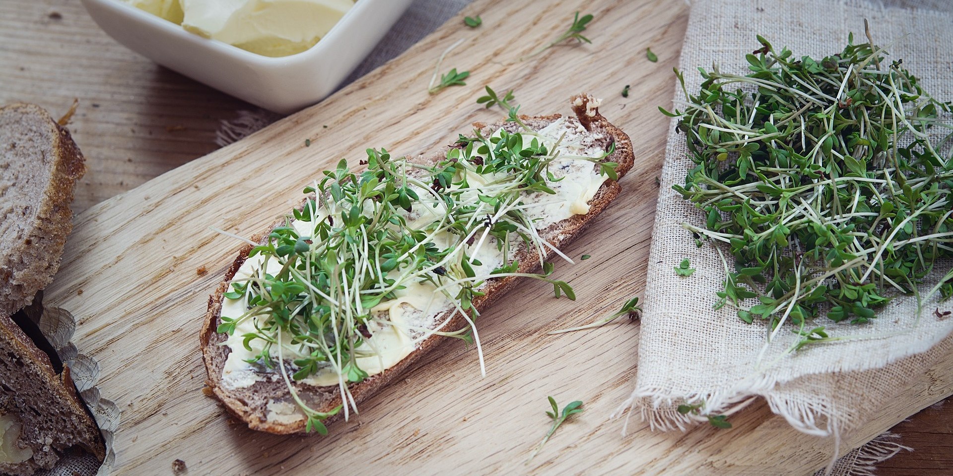 Brot mit Butter und Kresse, © Pixabay /Pezibear