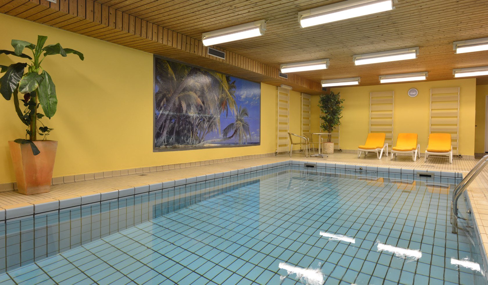 Schwimmbad, © Michel & Friends Hotel Lüneburger Heide