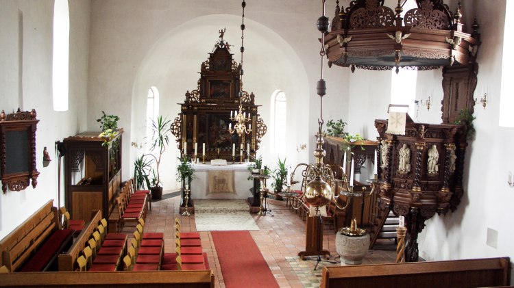 Innenansicht der Kirche in Westerende-Kirchloog, © Helmut Kirschstein / Helmut Kirschstein