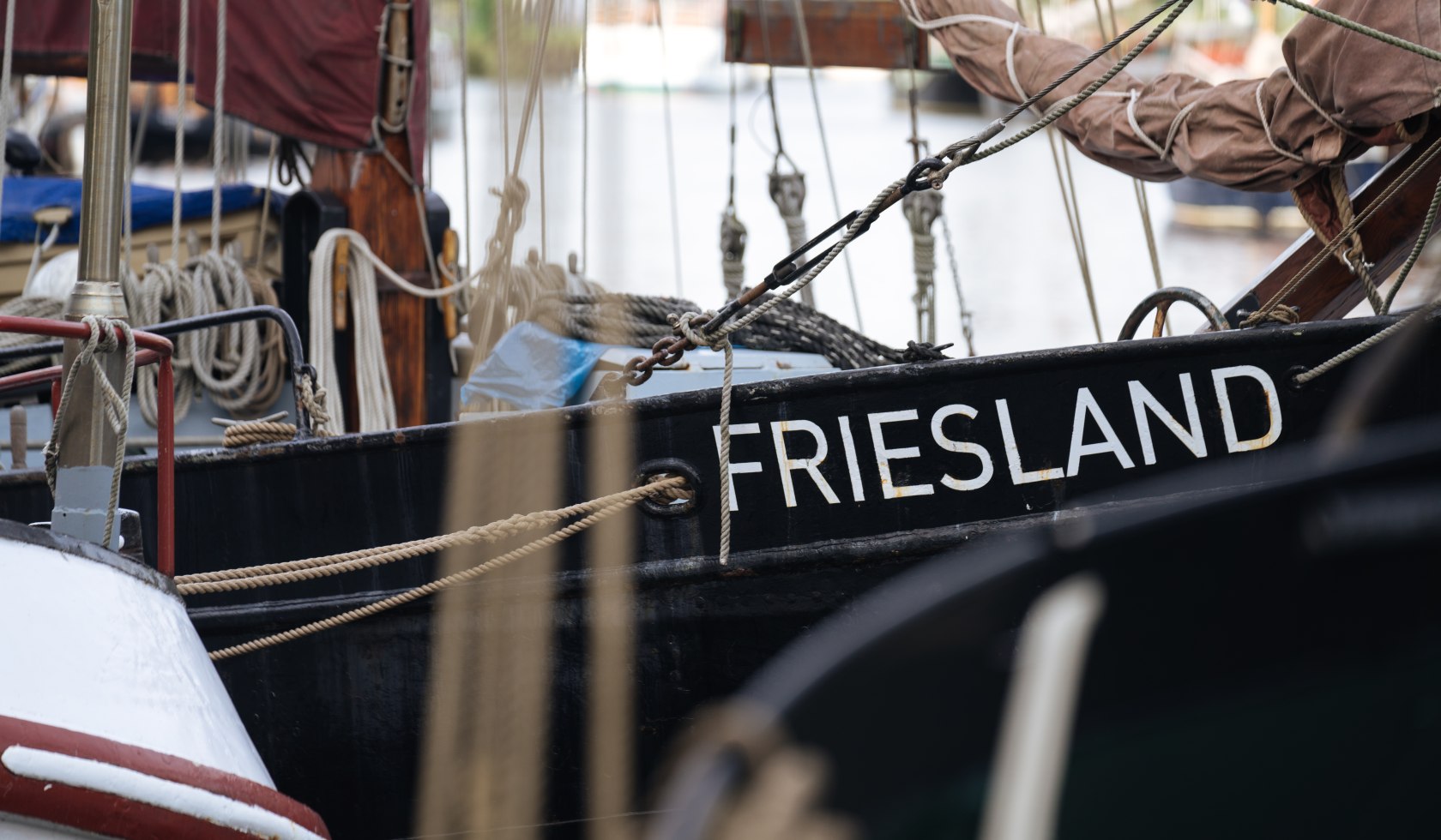 Kutter Friesland im Hafen von Harlesiel, © TourismusMarketing Niedersachsen GmbH