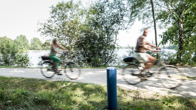 Radfahrer am Altwarmbüchener See, © Region Hannover / Thomas Langreder