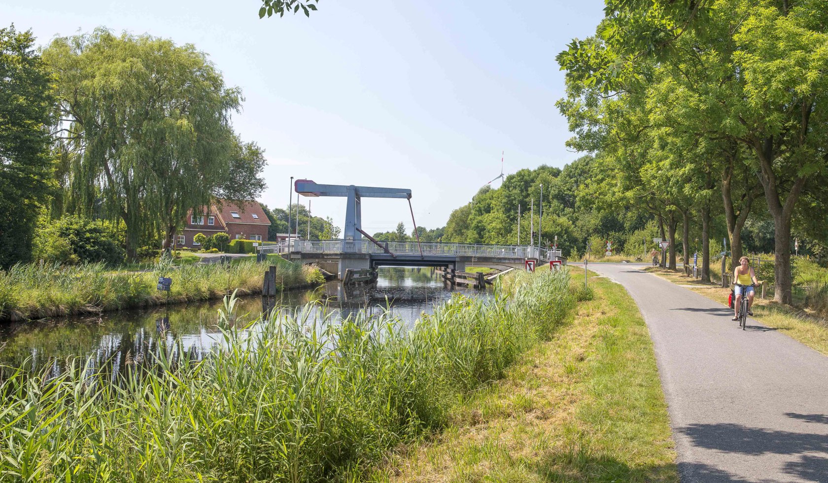 Tour de Fries : EmsJade Kanal, © Friesland-Touristik Gemeinschaft / Martin Stöver