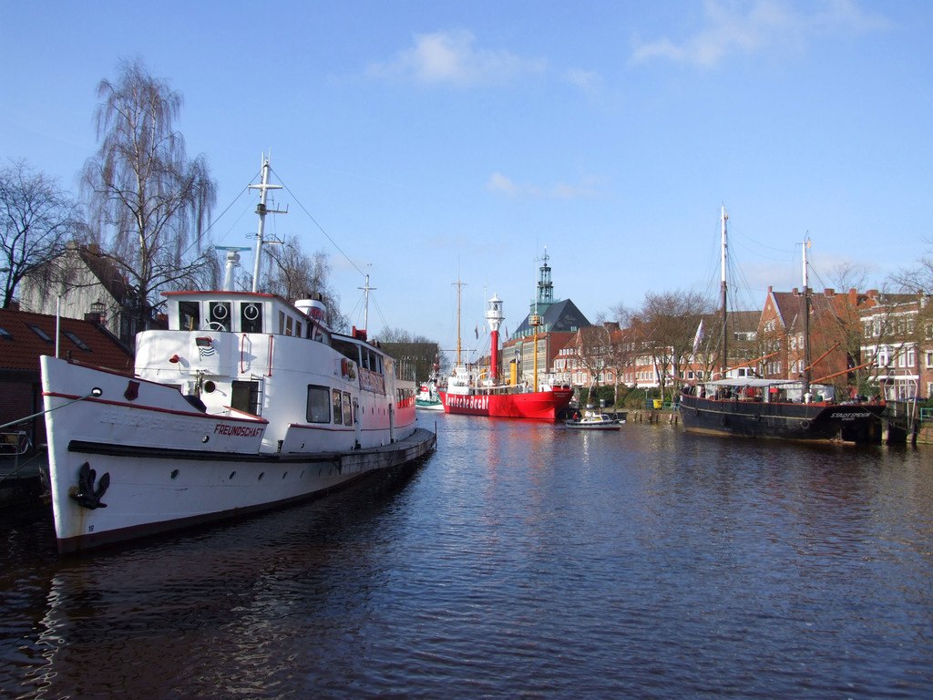 Am Ratsdelft in Emden, dem alten historischen Hafenabschnitt, © Ostfriesland Tourismus GmbH