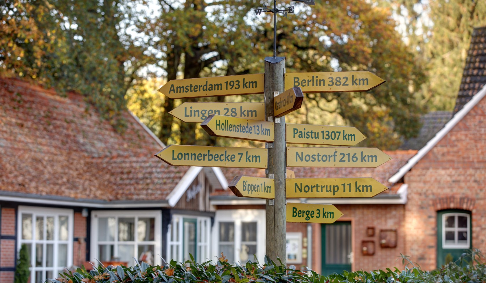 Schilder vor dem Ferienhof Nyenhuis, © Andreas Burmann