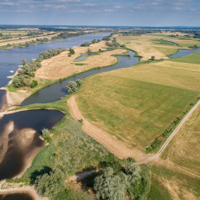 Vogelperspektive über der Elbe, © TMN/Jürgen Borris