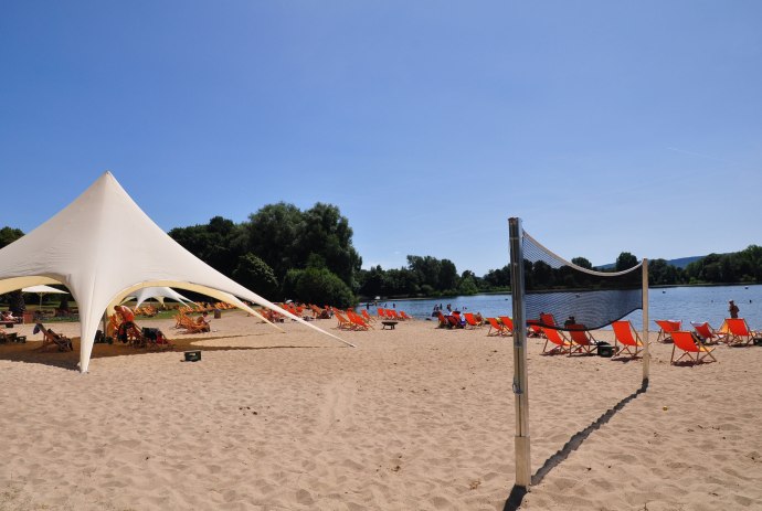 Strandbad mit Volleyballfeld, © Event Werft GmbH