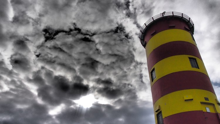 Pilsumer Leuchtturm wolkig, © Pixabay