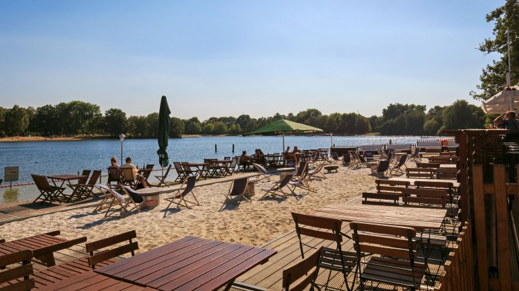 Strandbad am Silbersee mit Biergarten, © Hannover Marketing und Tourismus GmbH / Lars Gerhardts