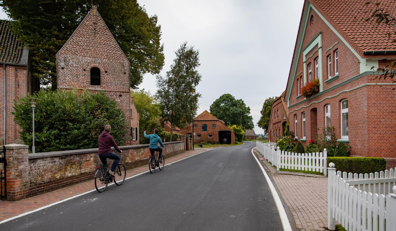 Radtour über ostfriesische Dörfer, © TourismusMarketing Niedersachsen GmbH