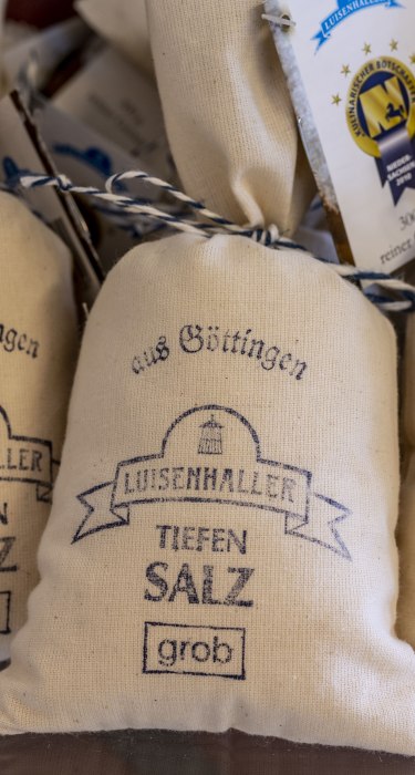 Salzsäckchen in der Saline Luisenhall, © TourismusMarketing Niedersachsen GmbH